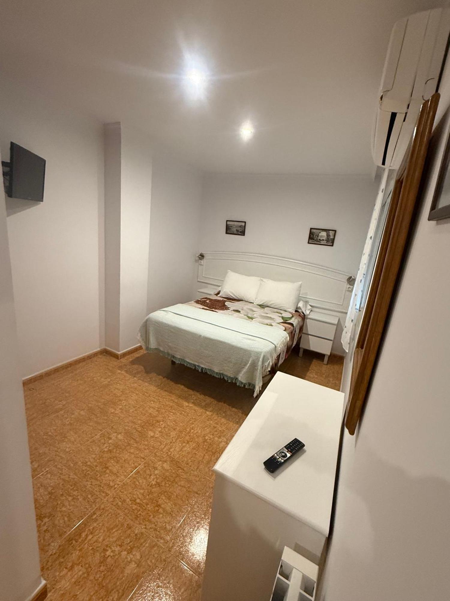 Hostal El Puerto Caleta De Velez Extérieur photo