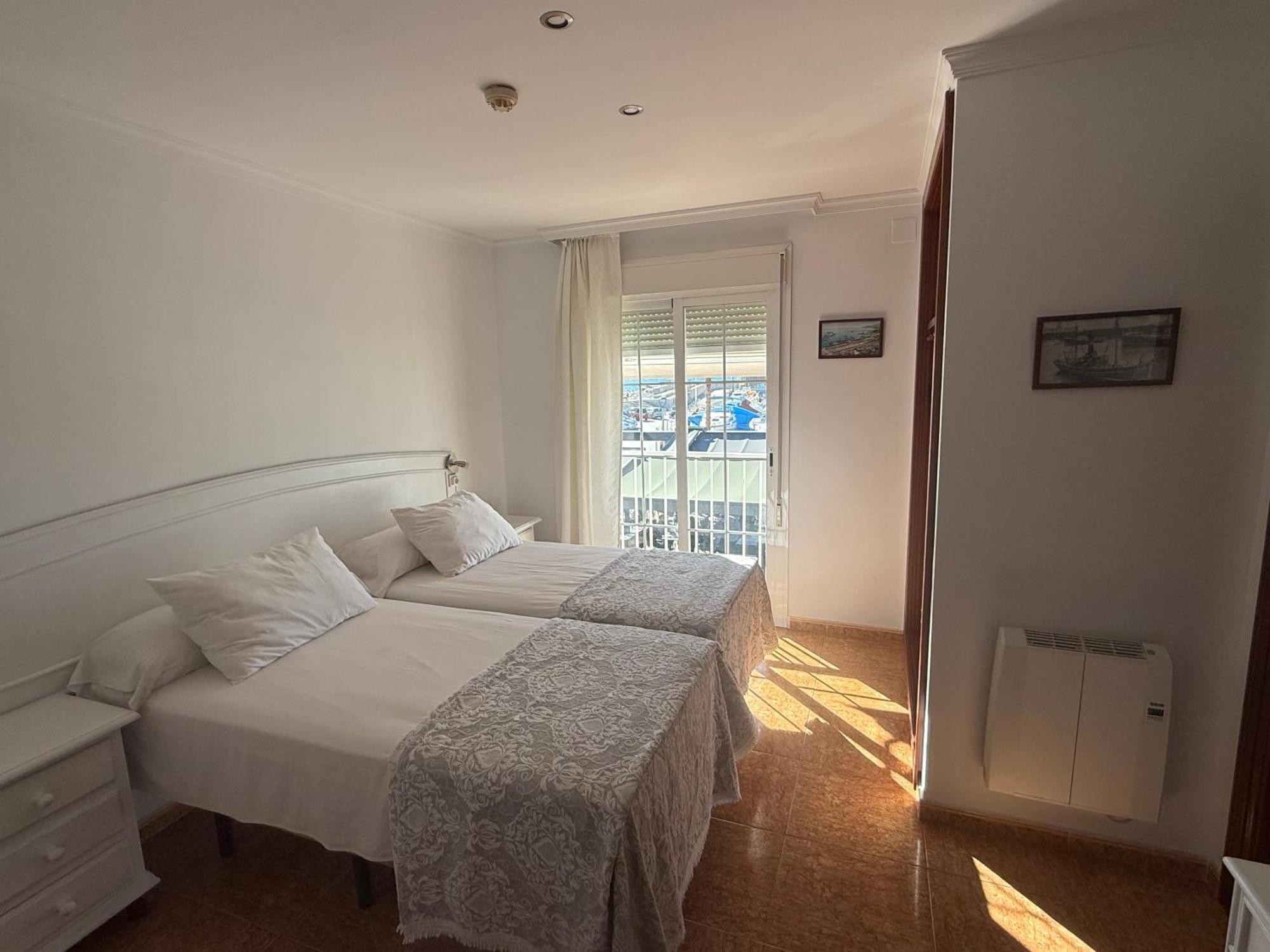 Hostal El Puerto Caleta De Velez Extérieur photo
