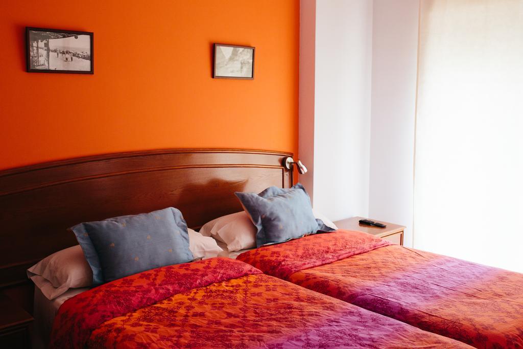 Hostal El Puerto Caleta De Velez Chambre photo