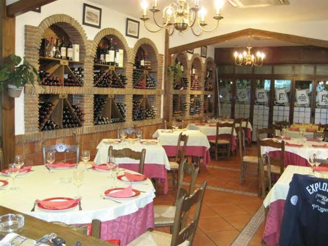 Hostal El Puerto Caleta De Velez Extérieur photo